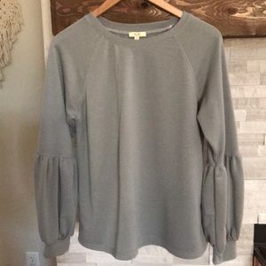 Adorable balloon sleeved sweatshirt/sweater